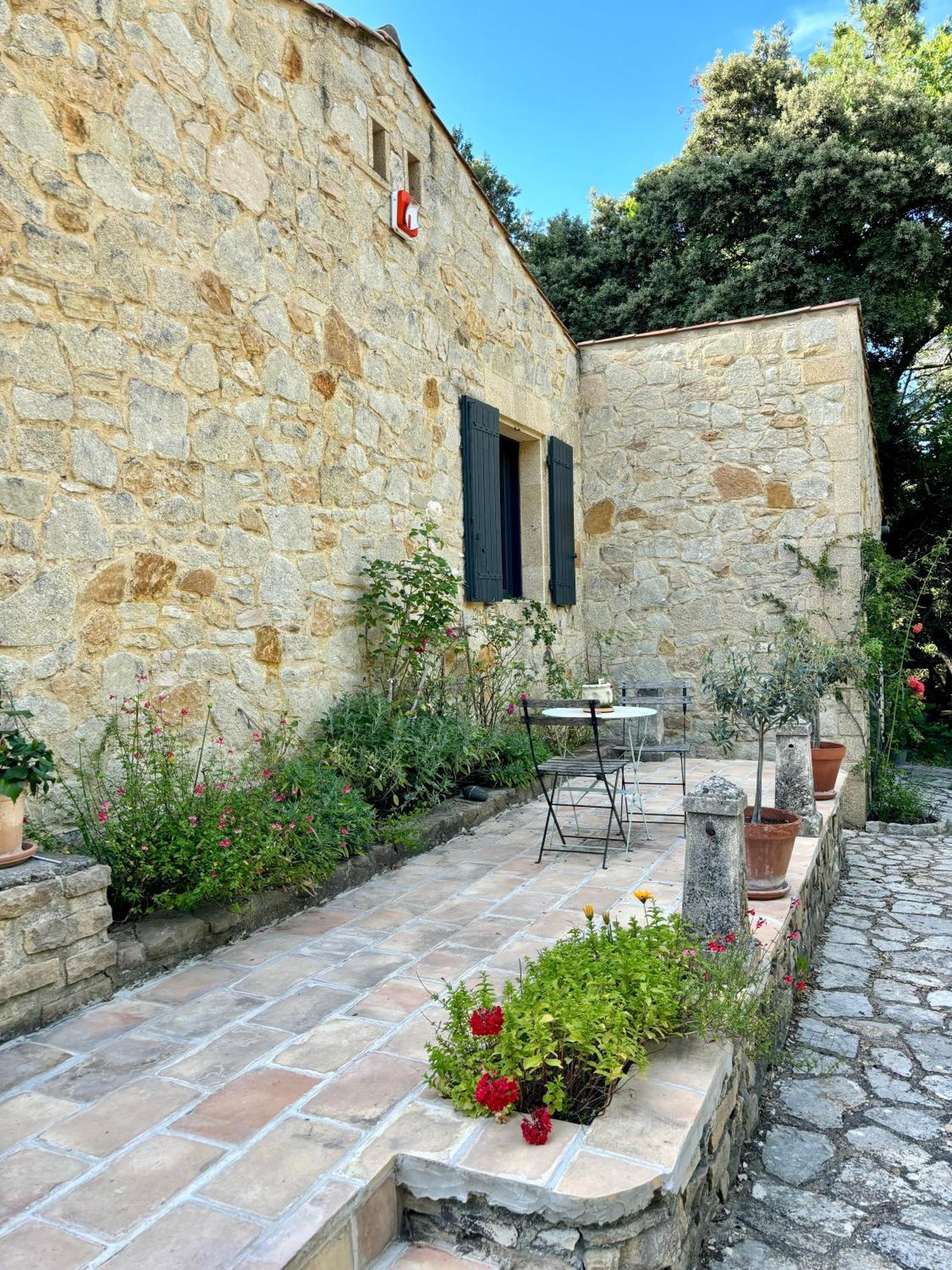 Maison Terre De Lune Mondragon Екстер'єр фото